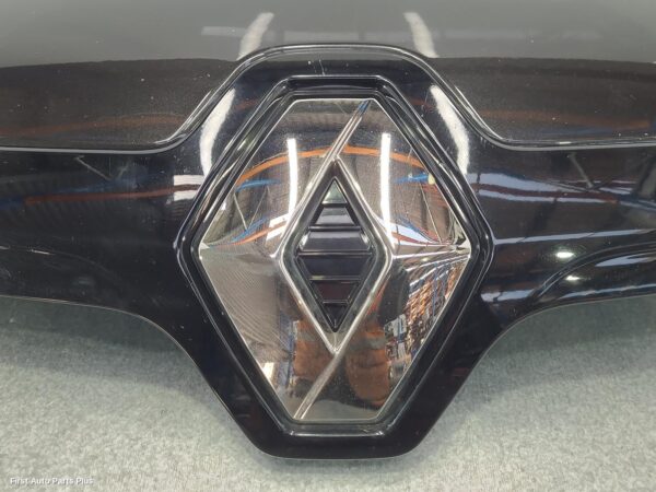 2018 RENAULT TRAFIC Bonnet