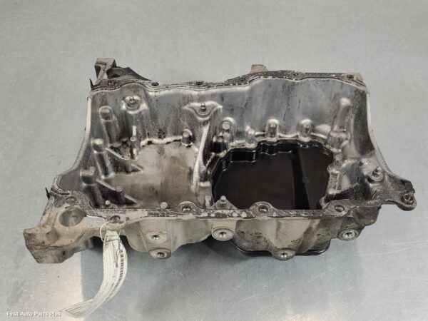 2015 RENAULT TRAFIC Oil Pan/Sump
