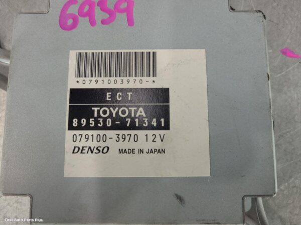 2012 TOYOTA HILUX Ecu