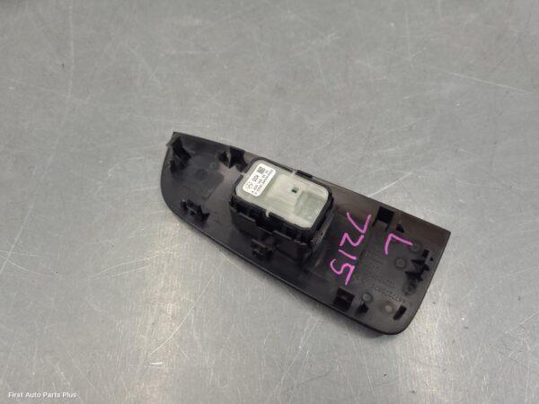 2020 MERCEDES VITO Pwr Dr Wind Switch