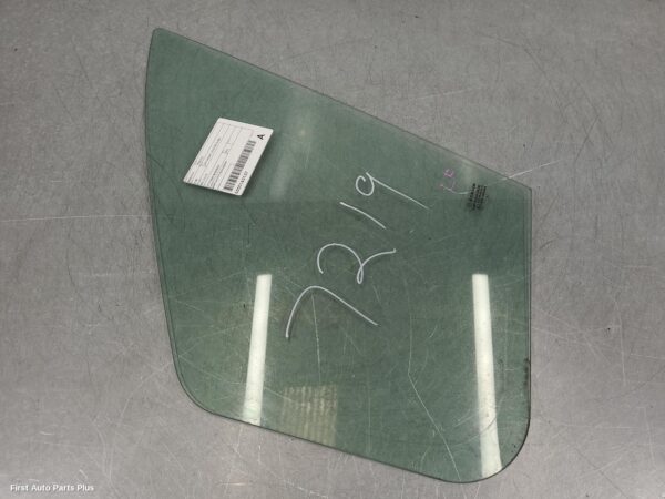 2021 RENAULT TRAFIC Left Front 1/4 Door Glass