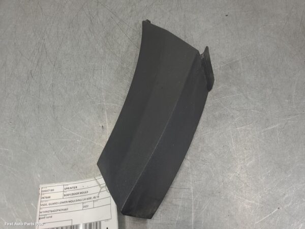 2022 MERCEDES SPRINTER Body/Door Mould