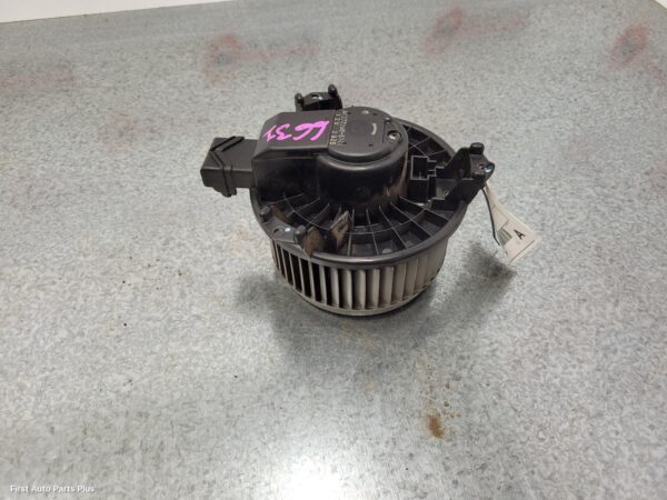 2010 TOYOTA HILUX Heater Fan Motor