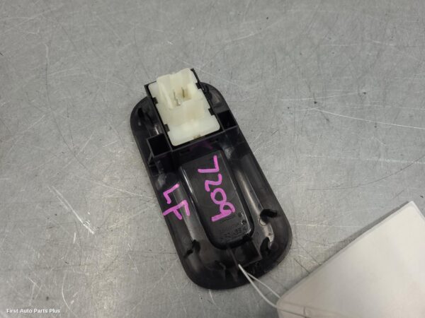 2021 RENAULT MASTER Pwr Dr Wind Switch
