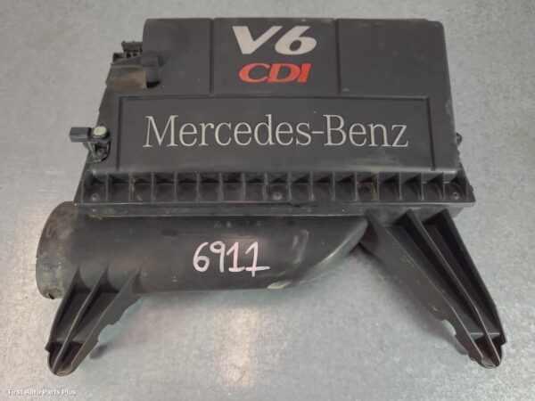 2013 MERCEDES VIANO Air Cleaner/Box