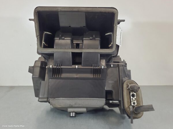 2013 MERCEDES VITO Heater Core/Box