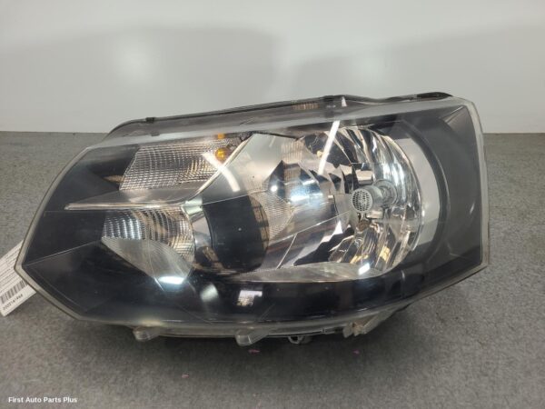 2011 VOLKSWAGEN TRANSPORTER Left Headlamp