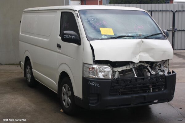 2017 TOYOTA HIACE Door Hinge/Runner