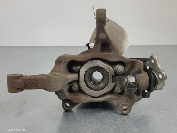 2016 RENAULT TRAFIC Right Front Hub Assembly
