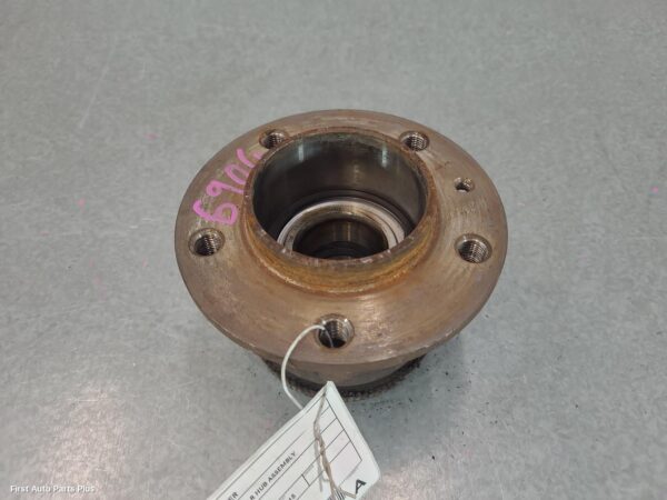 2015 RENAULT MASTER Right Rear Hub Assembly