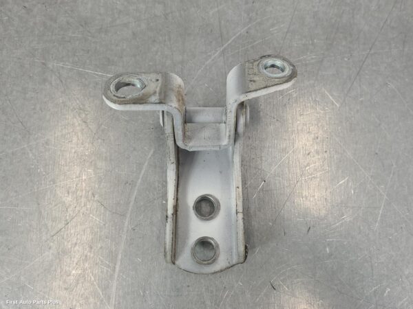 2012 TOYOTA HILUX Door Hinge/Runner