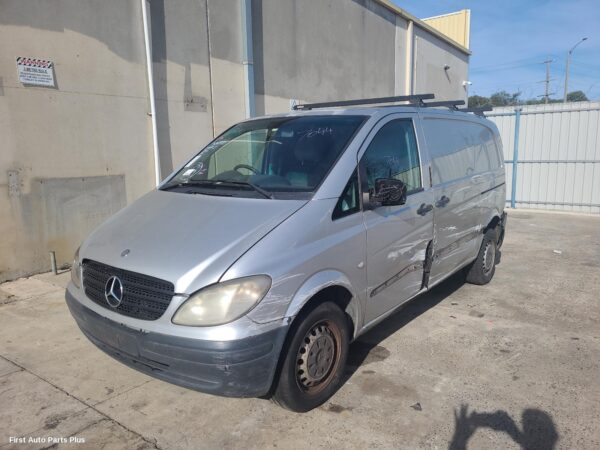 2010 MERCEDES VITO Ecu