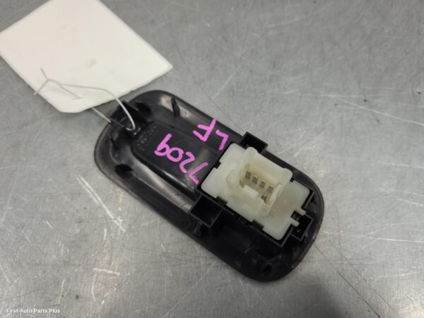 2021 RENAULT MASTER Pwr Dr Wind Switch