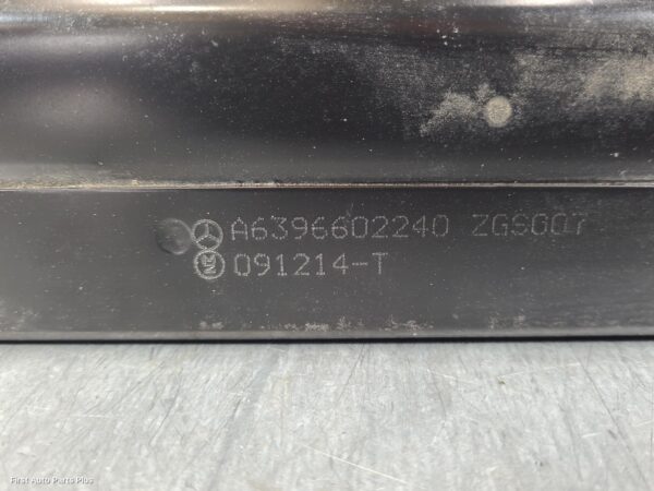 2010 MERCEDES VITO Seat Box