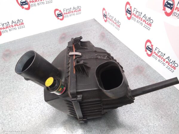 2015 RENAULT TRAFIC Air Cleaner/Box