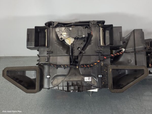 2016 MERCEDES VITO Heater Core/Box