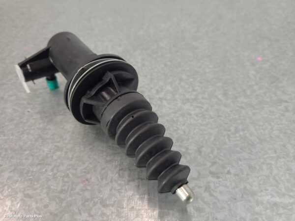 2005 FORD TRANSIT Slave Cylinder