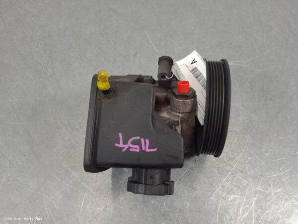 2006 MERCEDES VIANO Steering Pump