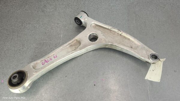 2023 LDV DELIVER 9 Right Front Lower Control Arm