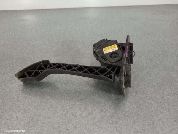 2012 FORD TRANSIT Pedal Assembly