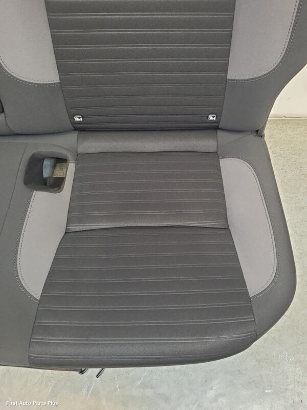 2021 NISSAN NAVARA 2nd Seat (Rear Seat)