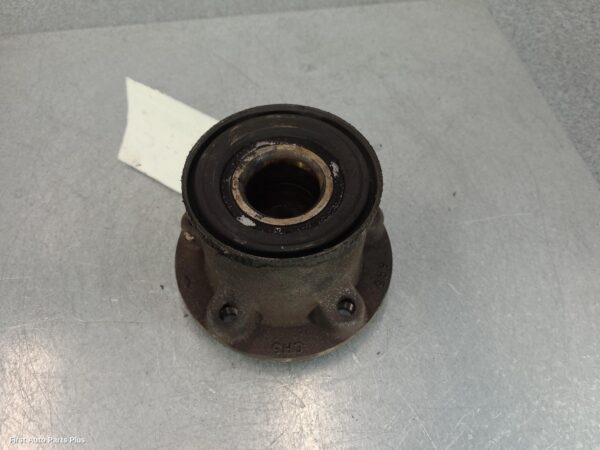2013 RENAULT MASTER Left Rear Hub Assembly