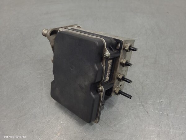 2014 MERCEDES VITO Abs Pump/Modulator