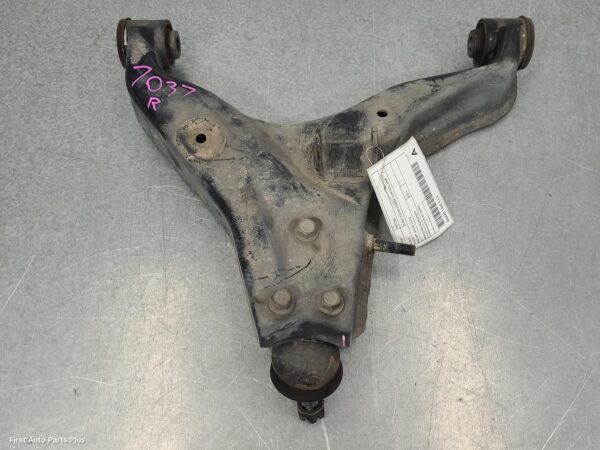 2017 MITSUBISHI TRITON Right Front Lower Control Arm