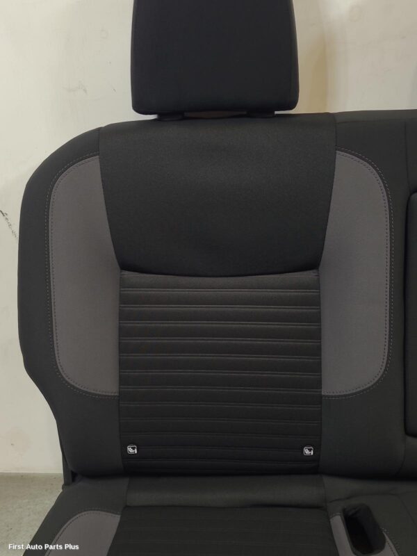 2021 NISSAN NAVARA 2nd Seat (Rear Seat)