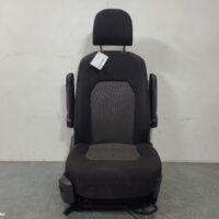 2019 VOLKSWAGEN CRAFTER Front Seat
