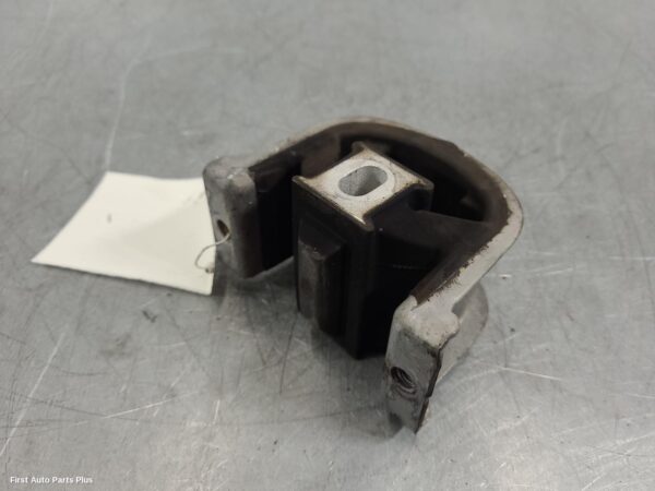 2021 VOLKSWAGEN TRANSPORTER Mount