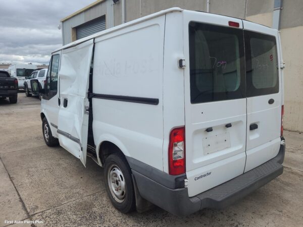 2013 FORD TRANSIT Intercooler