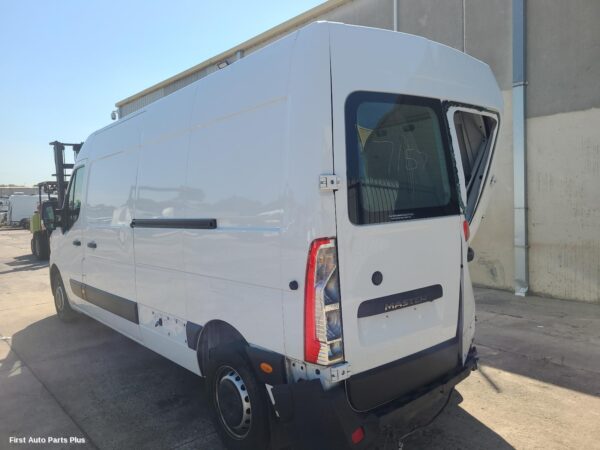 2023 RENAULT MASTER Horn
