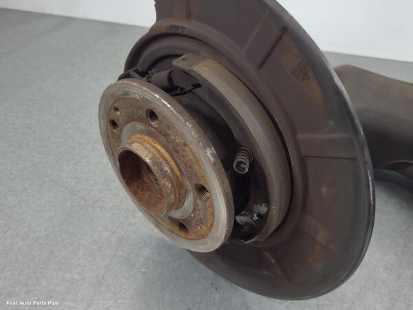 2012 MERCEDES VITO Right Rear Hub Assembly