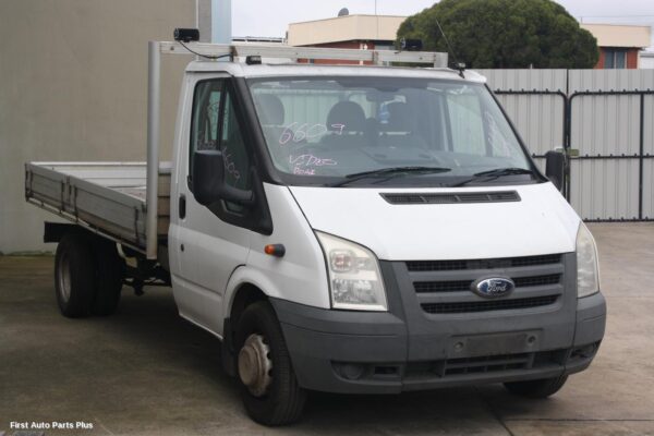 2010 FORD TRANSIT Right Front Hub Assembly