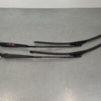 2013 RENAULT MASTER Wiper Arm
