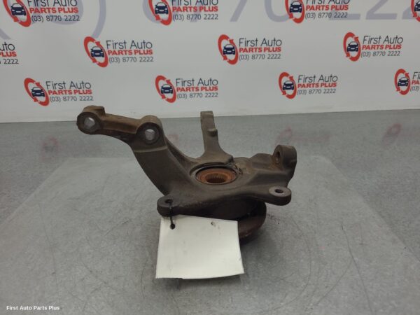 2013 RENAULT TRAFIC Right Front Hub Assembly