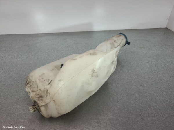 2017 MERCEDES SPRINTER Washer Bottle