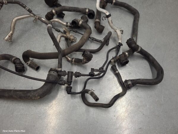 2023 MERCEDES SPRINTER Water Pipes/Outlets