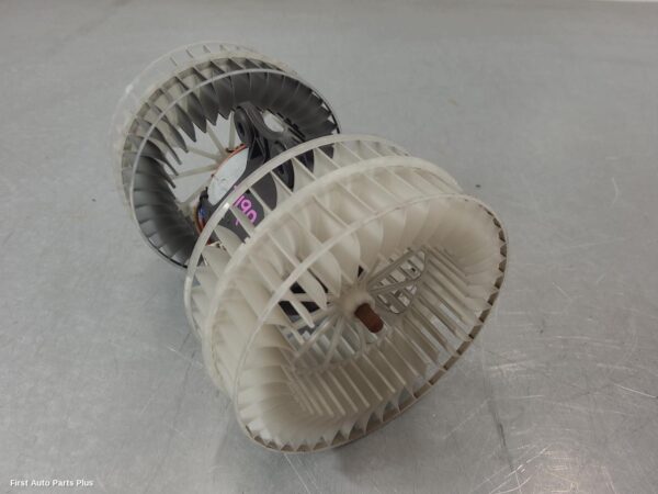 2012 MERCEDES VITO Heater Fan Motor