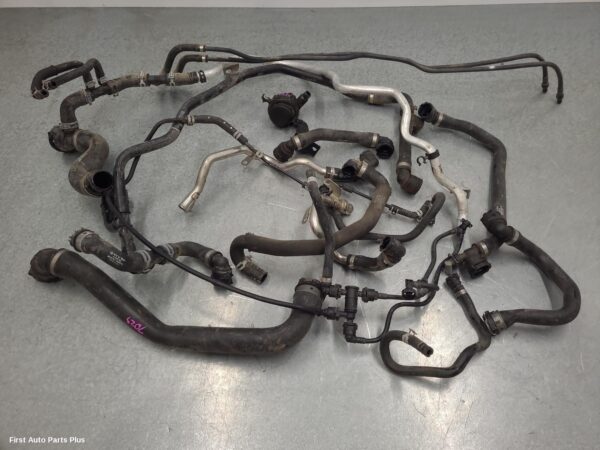 2023 MERCEDES SPRINTER Water Pipes/Outlets