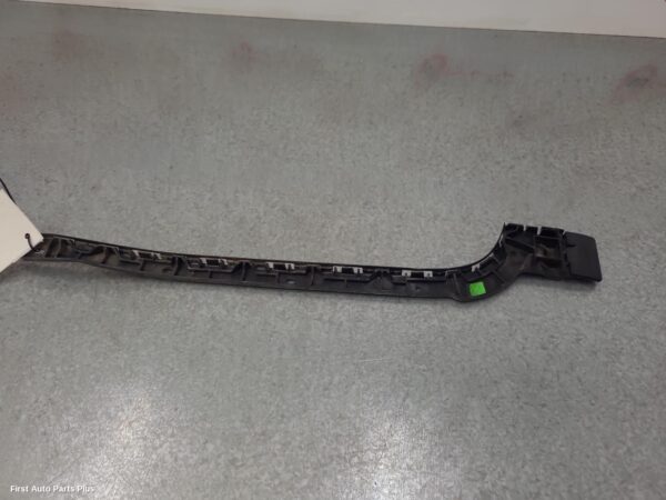 2016 MERCEDES VITO R/Bar Bracket/Reinfo