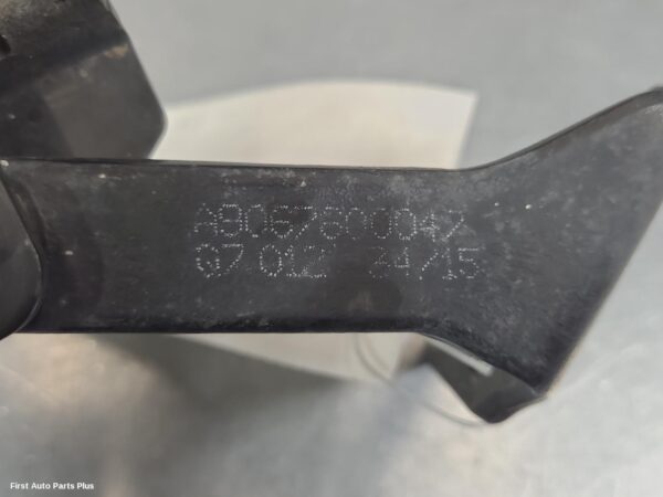 2015 MERCEDES SPRINTER Door Hinge/Runner