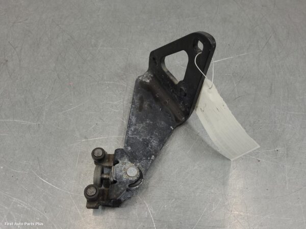 2021 RENAULT TRAFIC Door Hinge/Runner