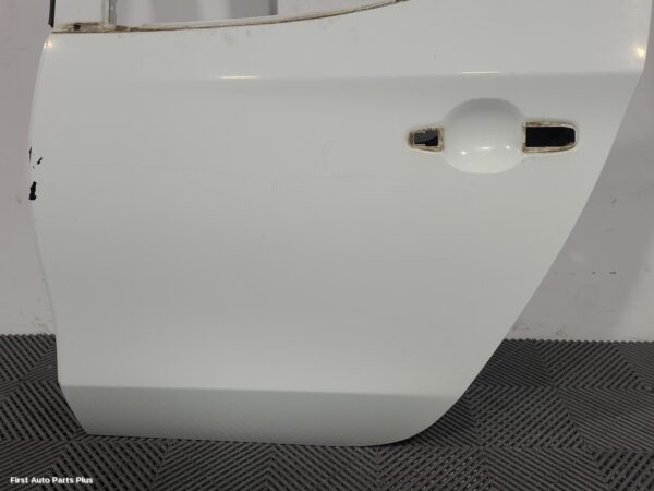 2016 MITSUBISHI TRITON Left Rear Door/Sliding