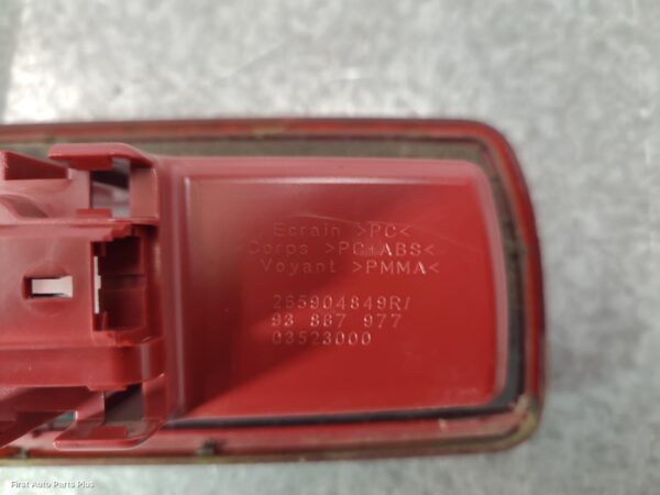 2017 RENAULT TRAFIC High Level Stoplight