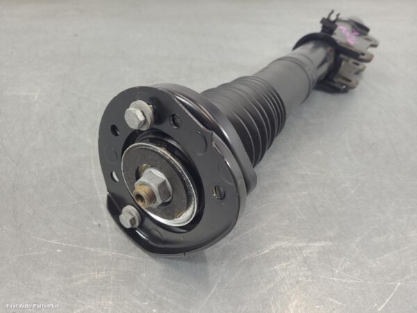 2022 MERCEDES SPRINTER Left Front Strut