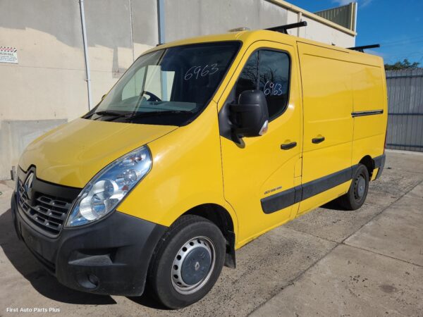 2015 RENAULT MASTER Radiator