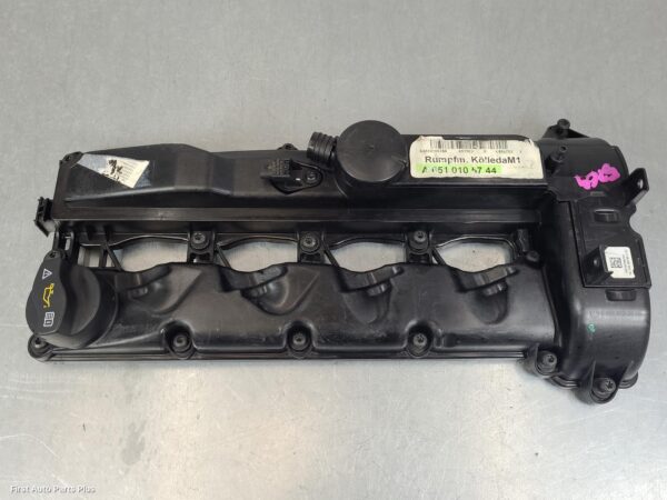 2011 MERCEDES VITO Rocker Assy/Cover