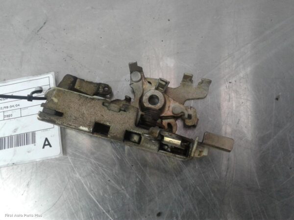 2000 MERCEDES VITO Door/Boot/Gate Lock
